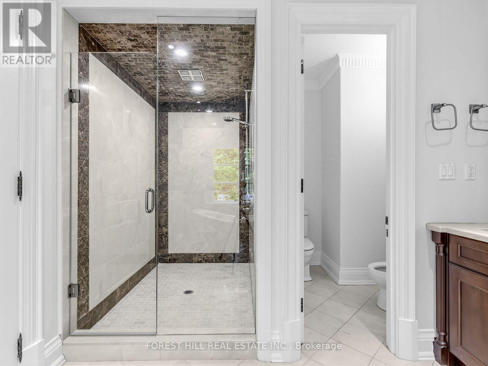 1b Carluke Crescent, Toronto, Ontario  M2L 2H7 - Photo 26 - C13809838