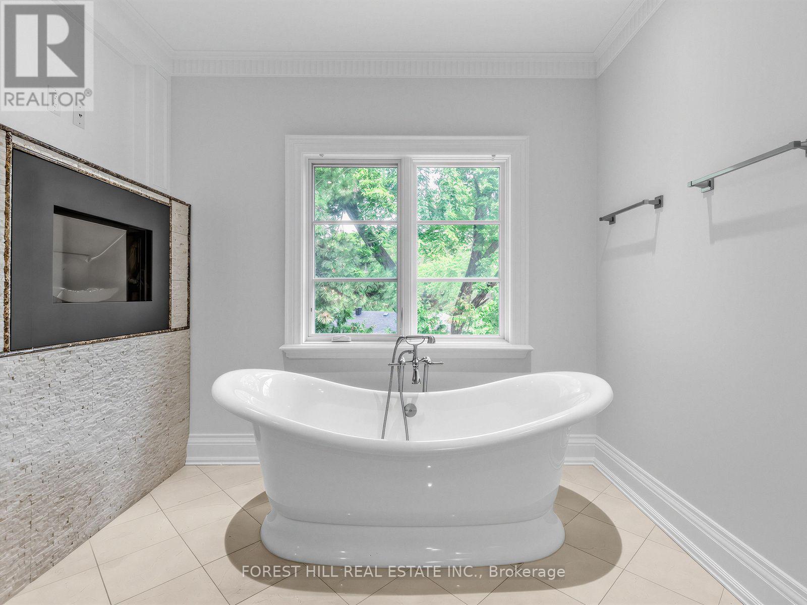 1b Carluke Crescent, Toronto, Ontario  M2L 2H7 - Photo 28 - C13809838