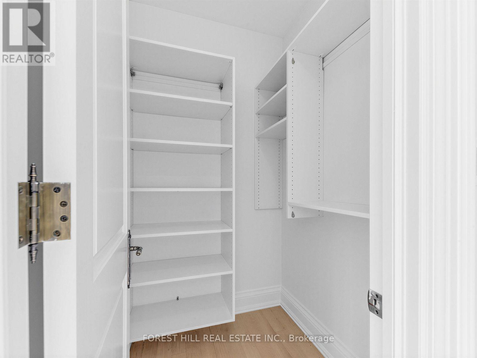 1b Carluke Crescent, Toronto, Ontario  M2L 2H7 - Photo 42 - C13809838