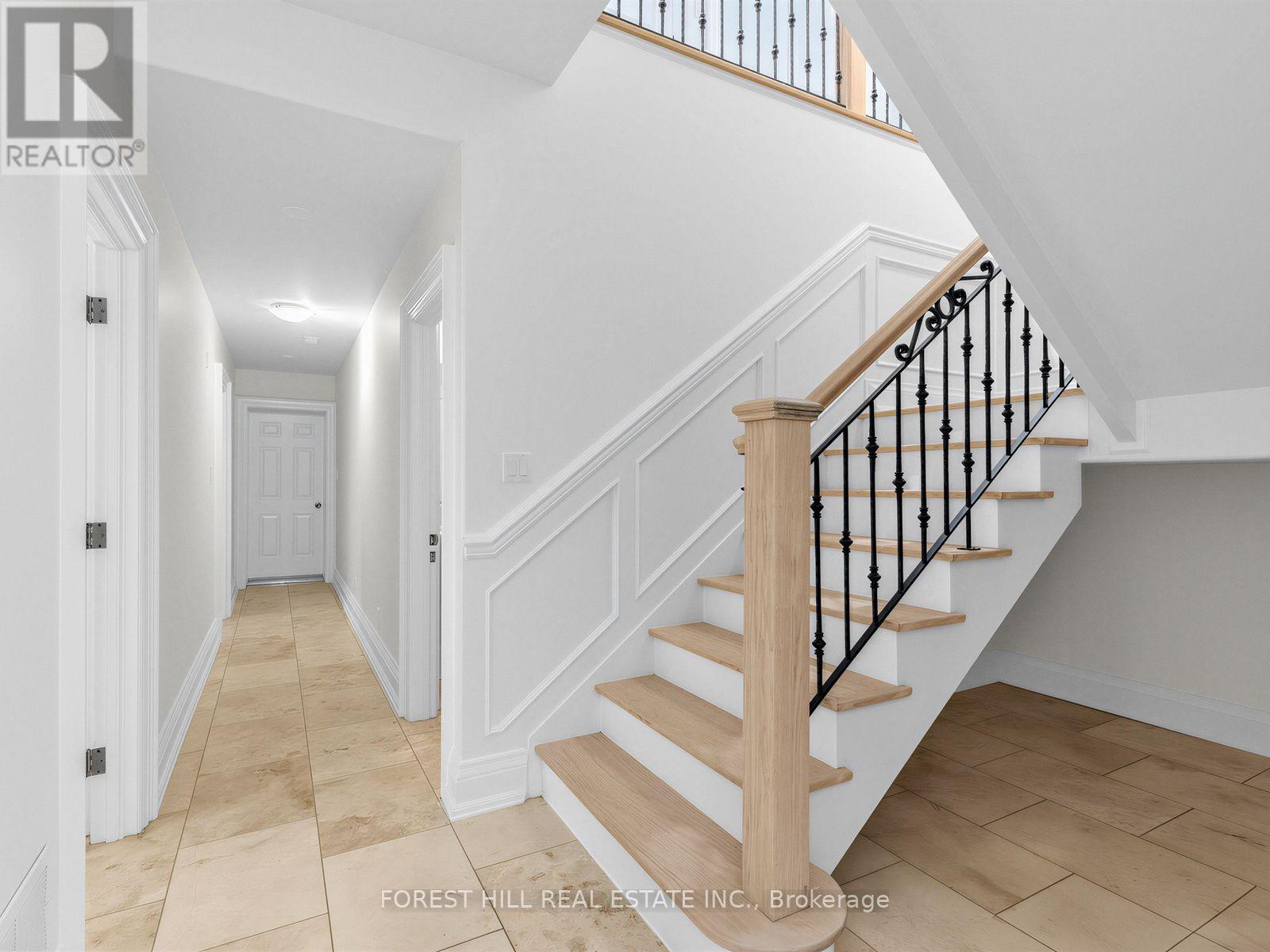 1b Carluke Crescent, Toronto, Ontario  M2L 2H7 - Photo 44 - C13809838