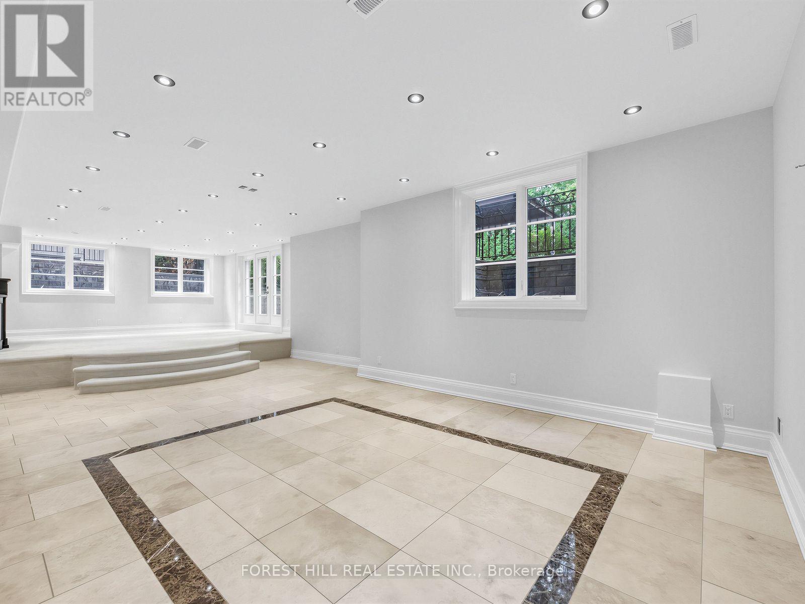 1b Carluke Crescent, Toronto, Ontario  M2L 2H7 - Photo 45 - C13809838