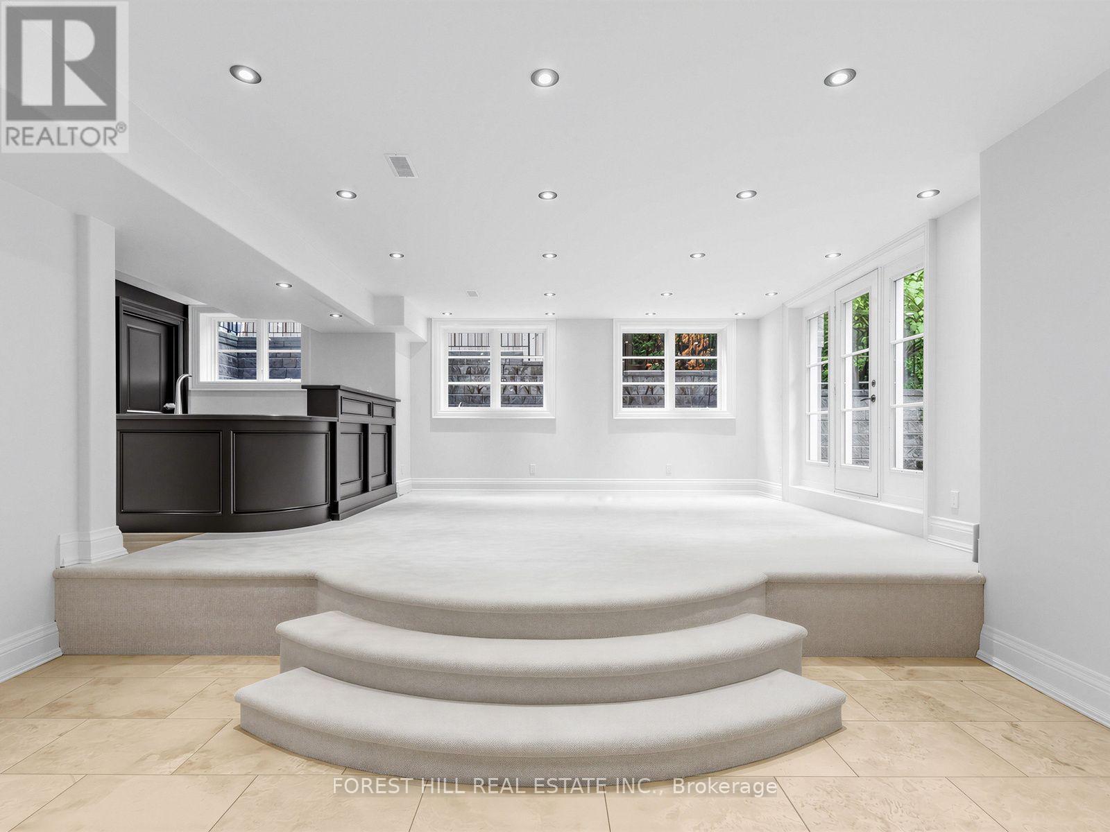 1b Carluke Crescent, Toronto, Ontario  M2L 2H7 - Photo 47 - C13809838