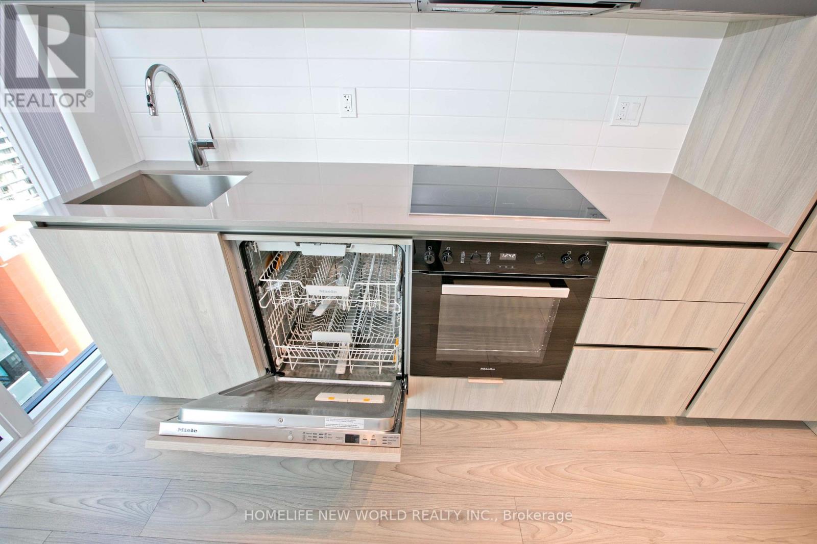 2528 - 400 King Street W, Toronto, Ontario  M5V 1K2 - Photo 14 - C13809840