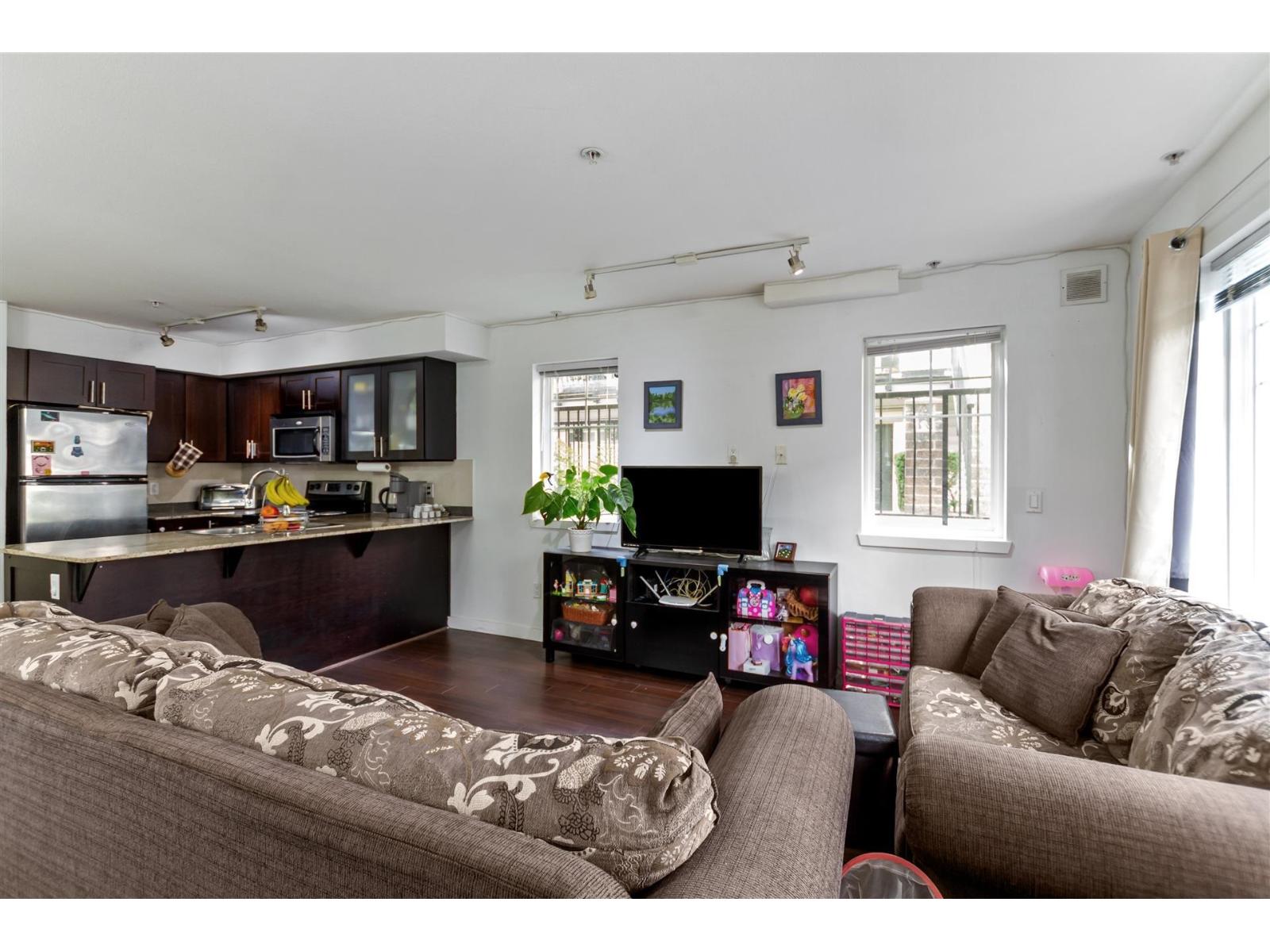124 13958 108 Avenue, Surrey, British Columbia  V3T 0B4 - Photo 2 - R3167289