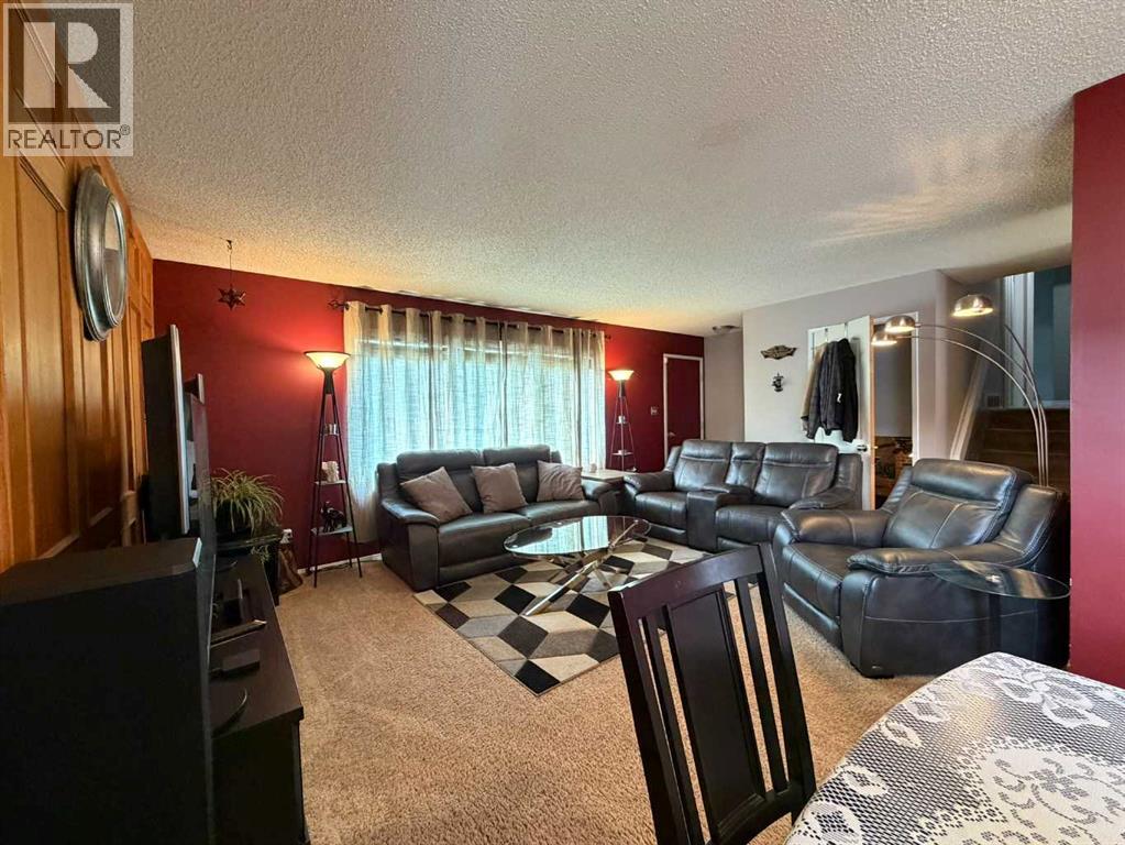 508 7 Avenue, Beaverlodge, Alberta  T0H 0C0 - Photo 6 - A2343525