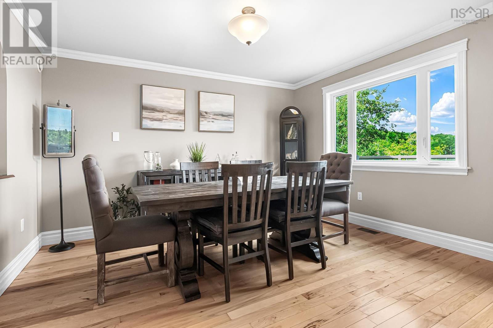818 / 850 Highway 357 photo 8