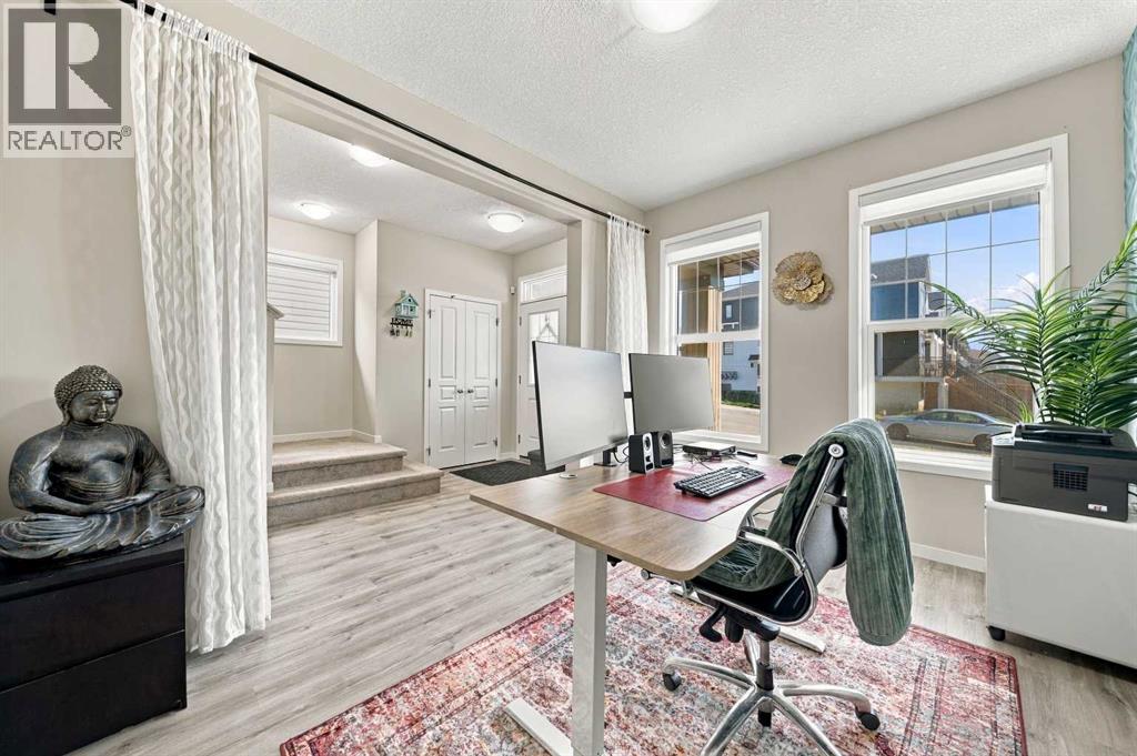 35 Heritage Rise, Cochrane, Alberta  T4C 2R5 - Photo 6 - A2346633