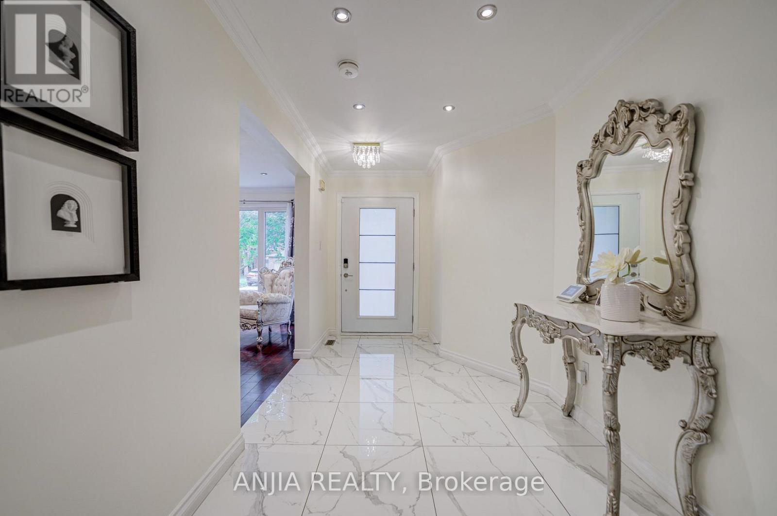 39 Millcroft Way, Vaughan (Brownridge), Ontario  L4J 6P2 - Photo 5 - N13809772