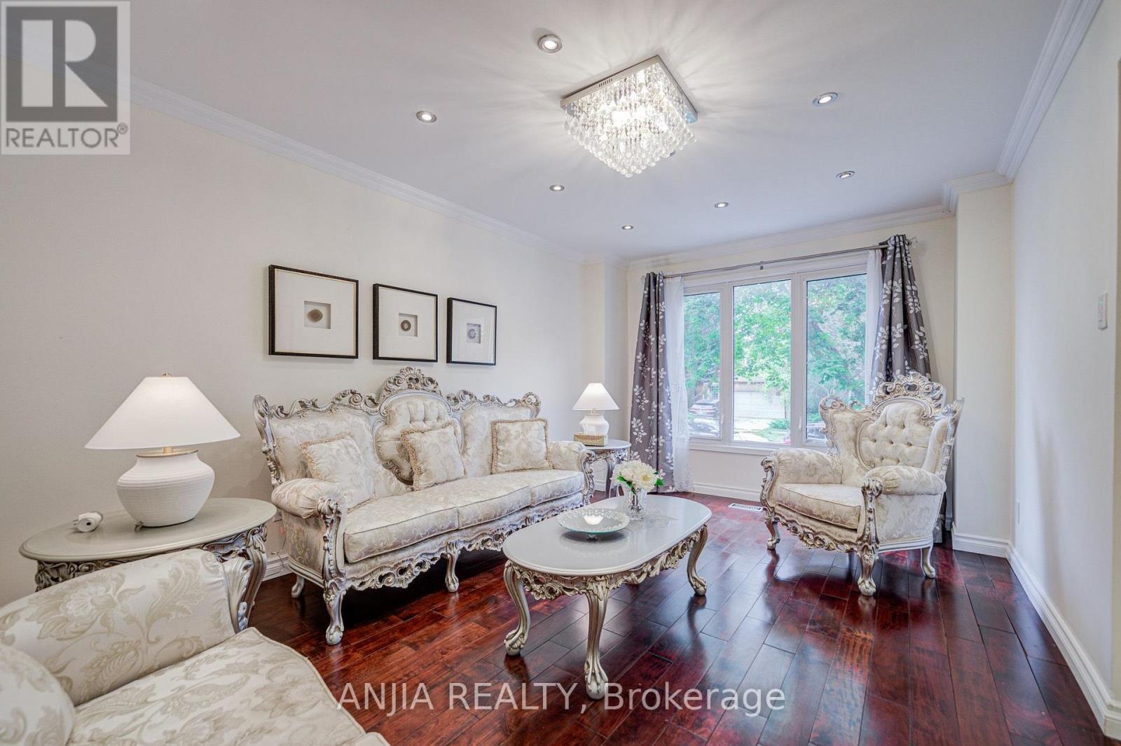 39 Millcroft Way, Vaughan (Brownridge), Ontario  L4J 6P2 - Photo 9 - N13809772