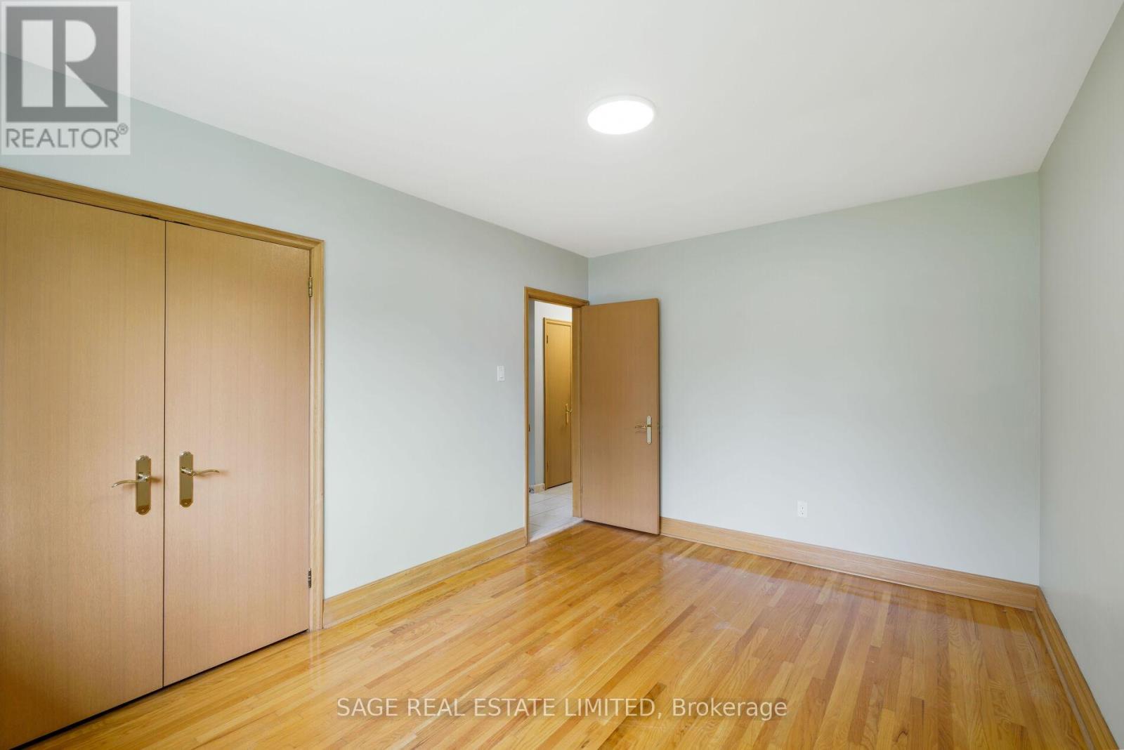 22 Ridgemount Road, Toronto, Ontario  M9P 1C5 - Photo 13 - W13809756