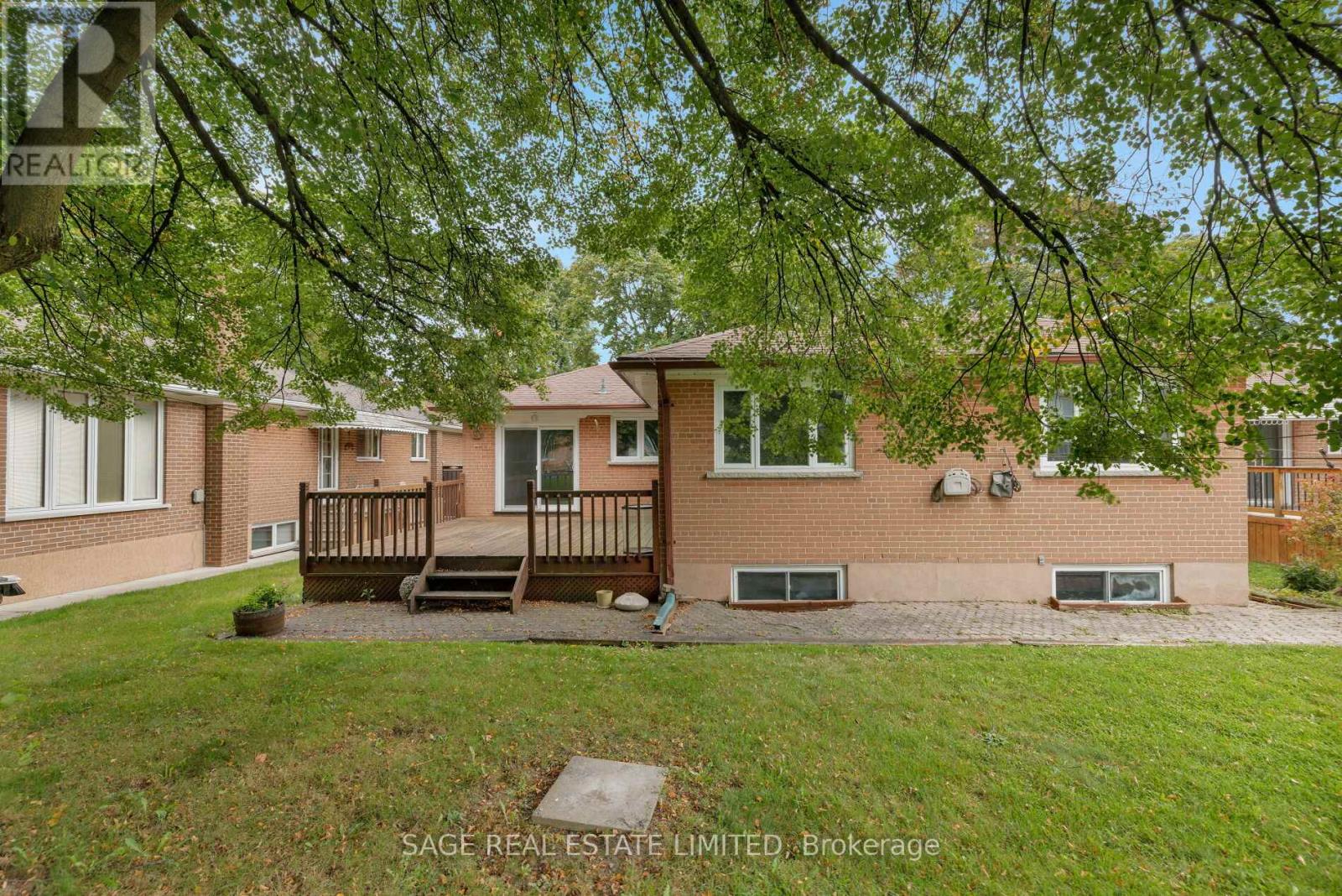 22 Ridgemount Road, Toronto, Ontario  M9P 1C5 - Photo 22 - W13809756