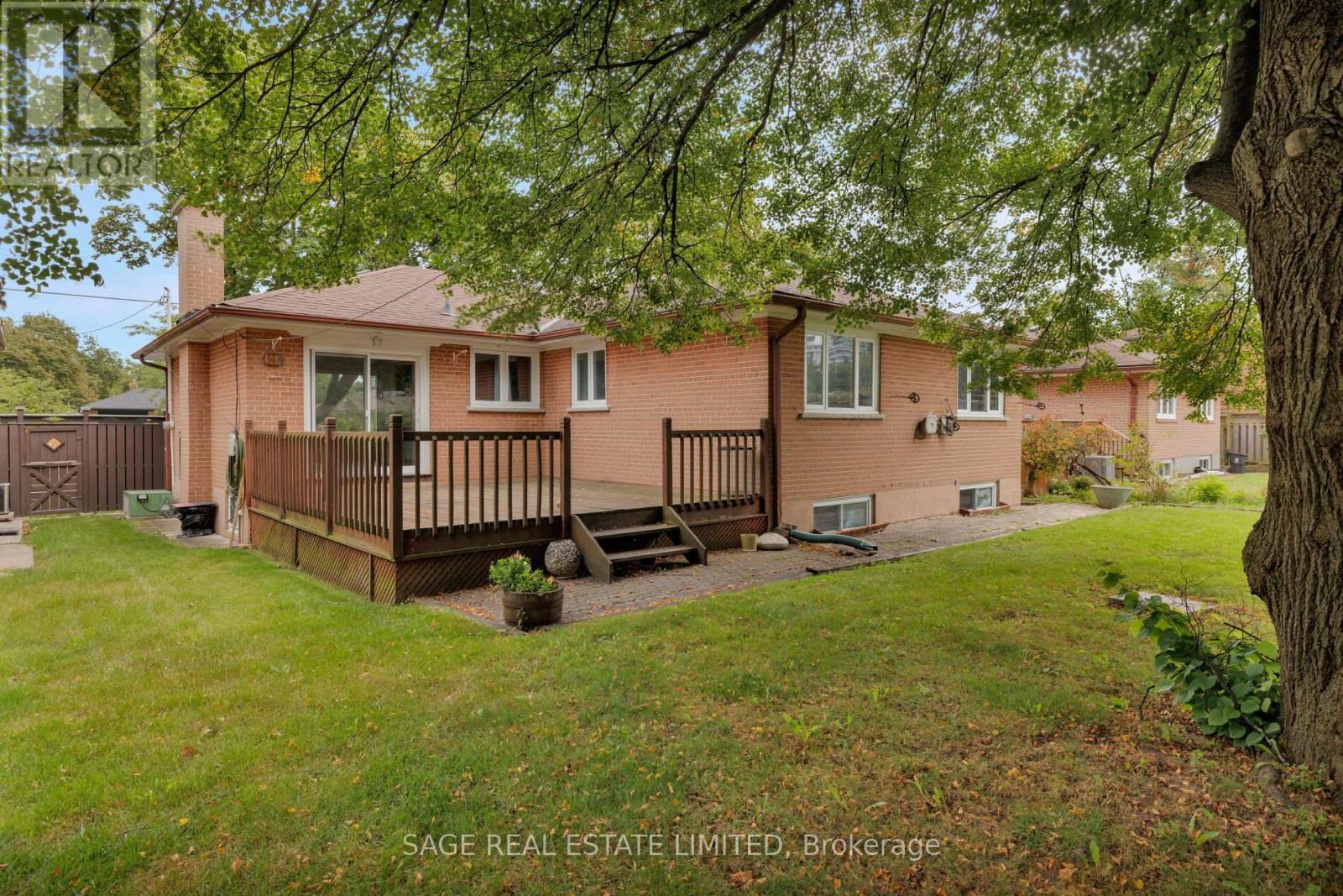 22 Ridgemount Road, Toronto, Ontario  M9P 1C5 - Photo 24 - W13809756