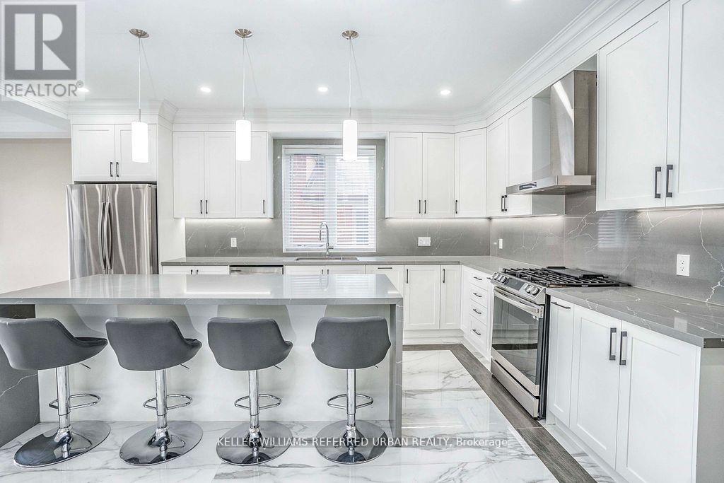 83 Floral Parkway, Toronto, Ontario  M6L 2C3 - Photo 13 - W13809812