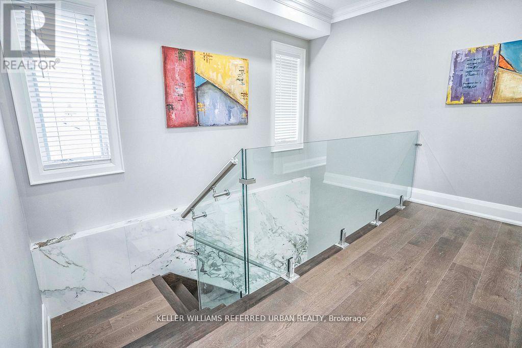 83 Floral Parkway, Toronto, Ontario  M6L 2C3 - Photo 17 - W13809812