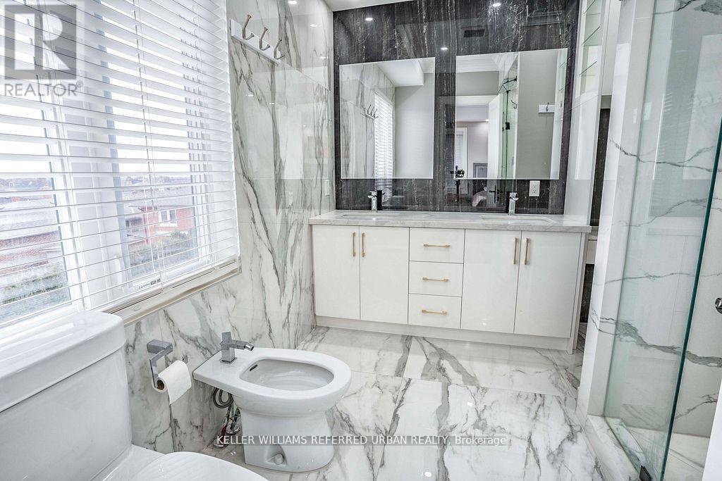 83 Floral Parkway, Toronto, Ontario  M6L 2C3 - Photo 20 - W13809812