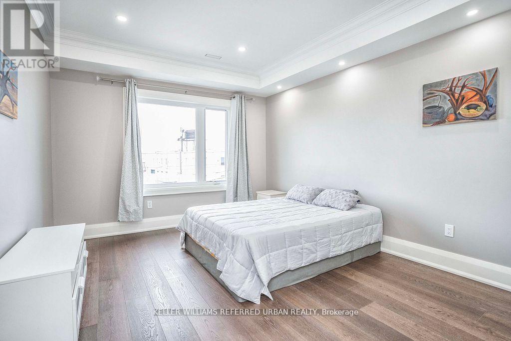 83 Floral Parkway, Toronto, Ontario  M6L 2C3 - Photo 25 - W13809812
