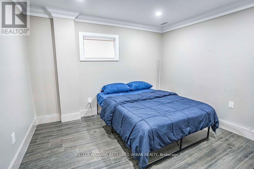 83 Floral Parkway, Toronto, Ontario  M6L 2C3 - Photo 35 - W13809812