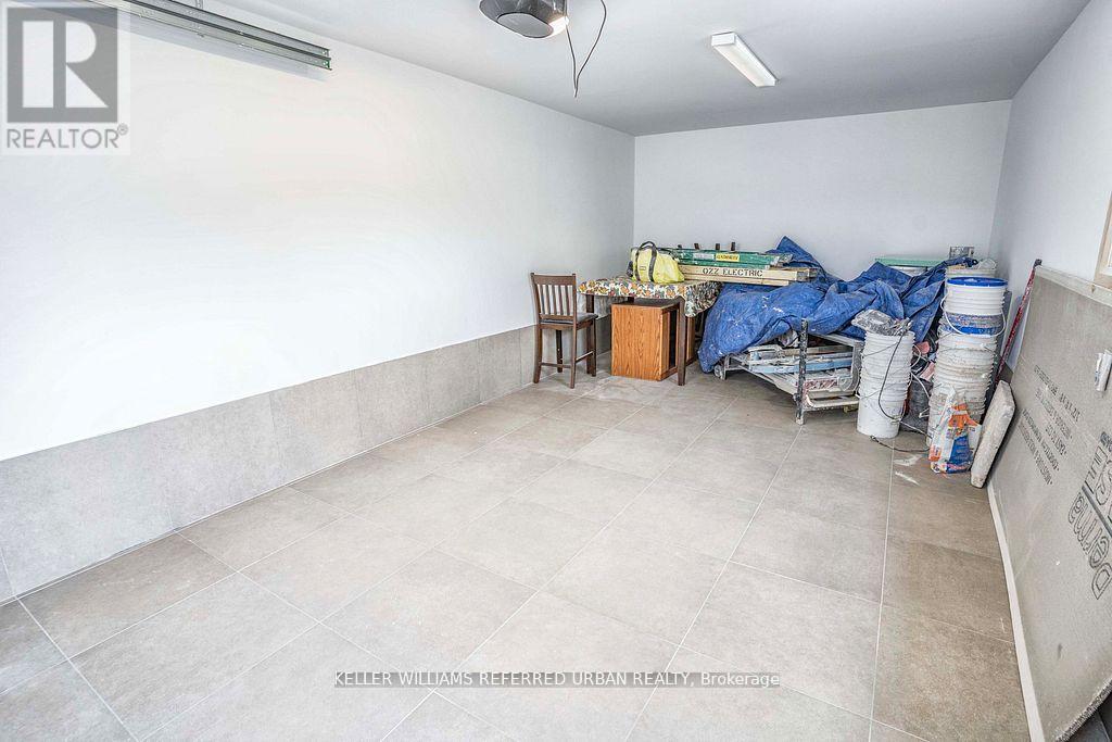 83 Floral Parkway, Toronto, Ontario  M6L 2C3 - Photo 36 - W13809812