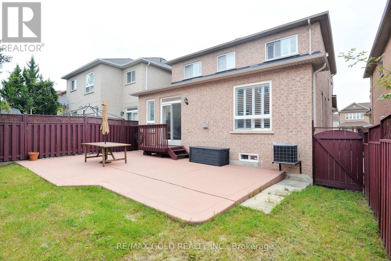 44 Pergola Way, Brampton, Ontario  L6Y 5M6 - Photo 41 - W13809862