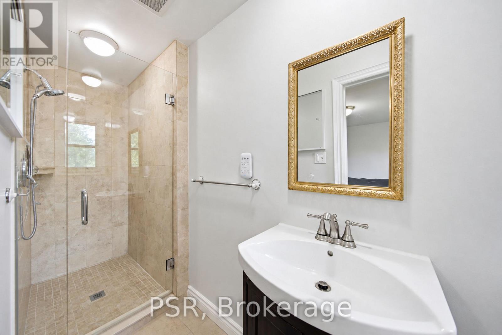 1475 Larchview Trail, Mississauga, Ontario  L5E 3C2 - Photo 14 - W13809878