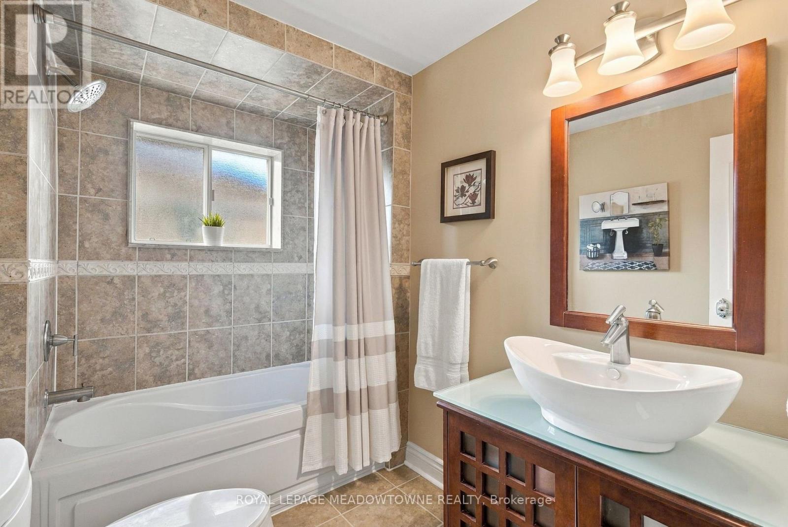 100 Lexington Avenue, Toronto, Ontario  M9V 2G8 - Photo 19 - W13809916