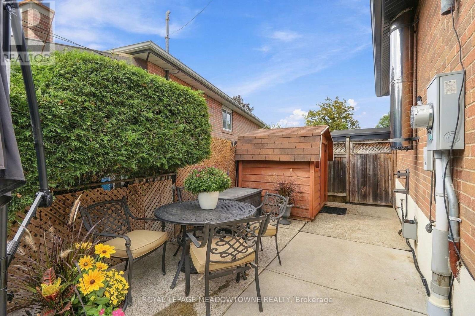 100 Lexington Avenue, Toronto, Ontario  M9V 2G8 - Photo 39 - W13809916