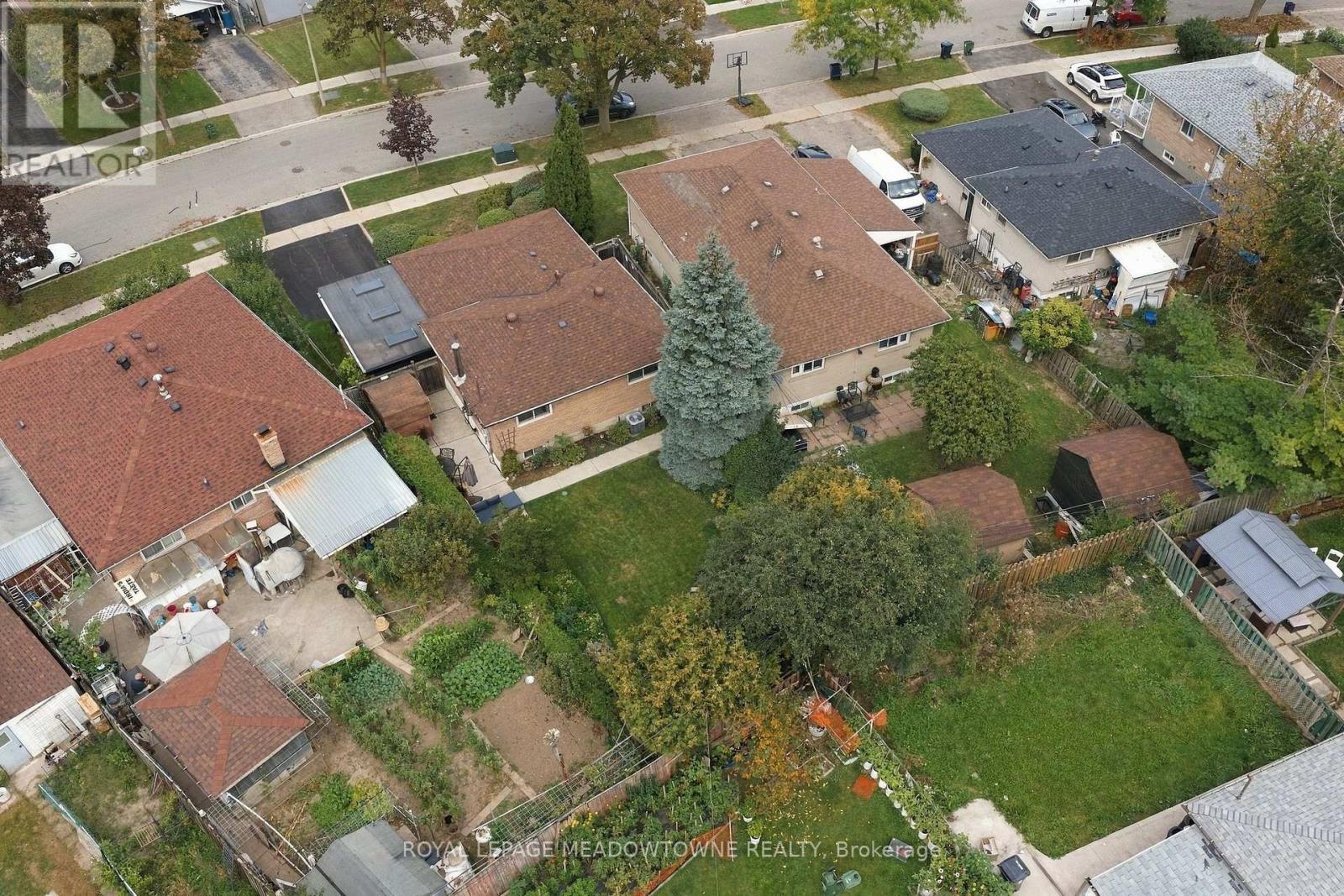 100 Lexington Avenue, Toronto, Ontario  M9V 2G8 - Photo 46 - W13809916