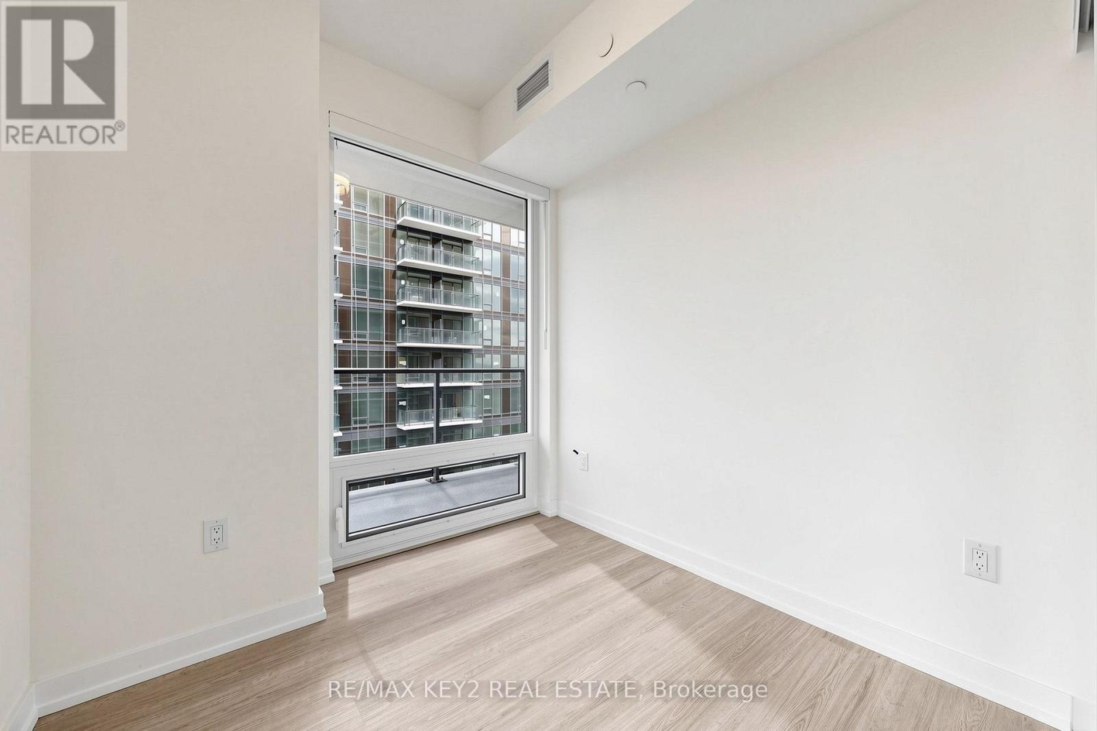 2104 - 4010 Eglinton Avenue W, Toronto, Ontario  M9A 0G5 - Photo 13 - W13809918