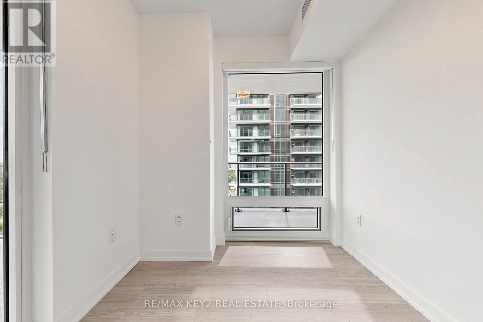 2104 - 4010 Eglinton Avenue W, Toronto, Ontario  M9A 0G5 - Photo 14 - W13809918