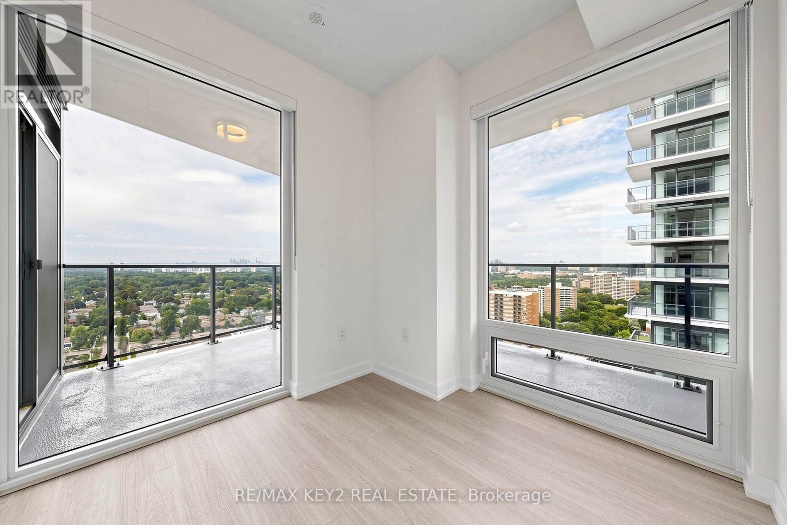 2104 - 4010 Eglinton Avenue W, Toronto, Ontario  M9A 0G5 - Photo 15 - W13809918