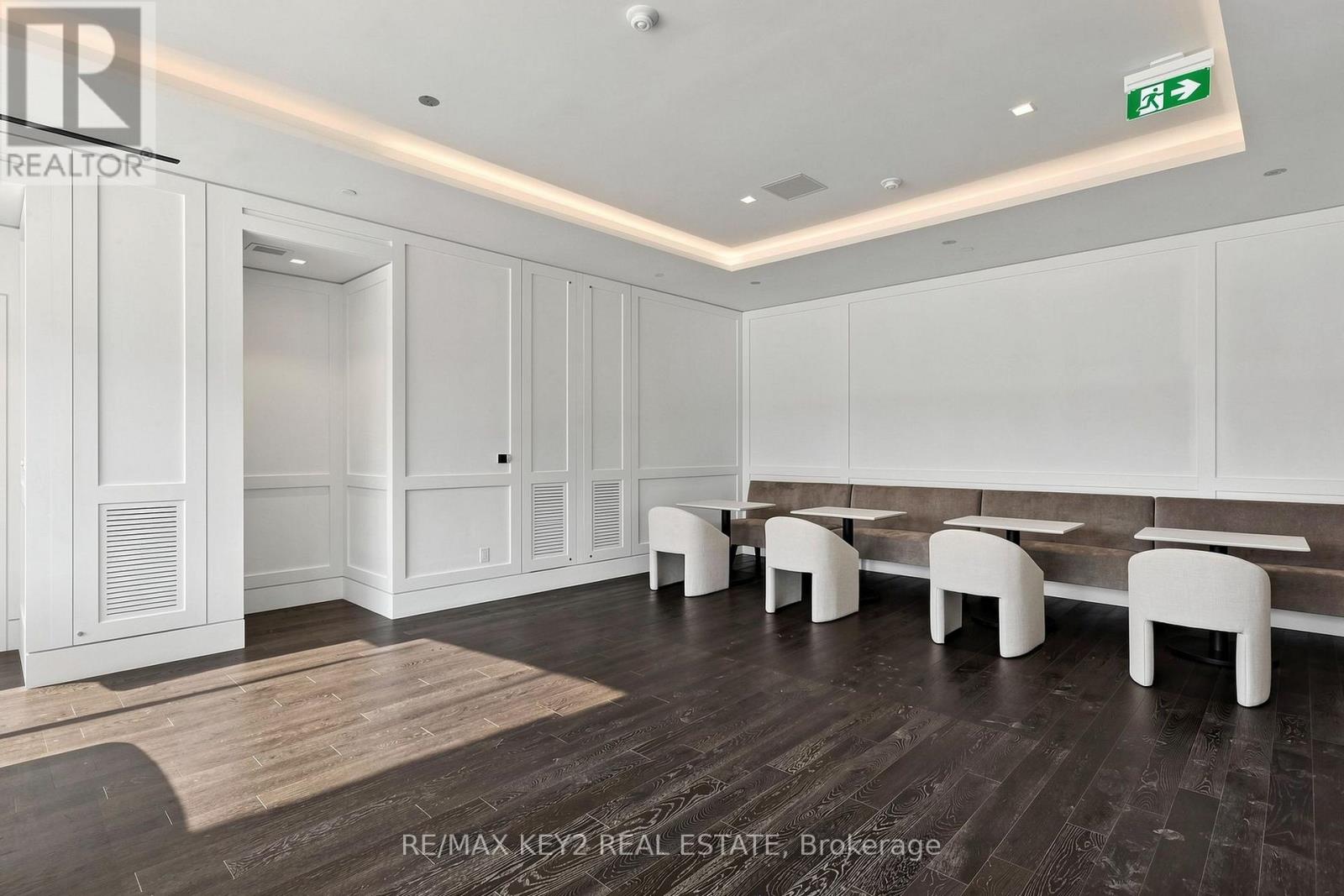 2104 - 4010 Eglinton Avenue W, Toronto, Ontario  M9A 0G5 - Photo 35 - W13809918