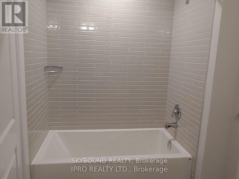 # 303 - 3200 William Coltson Avenue, Oakville, Ontario  L6H 7W6 - Photo 7 - W13809946