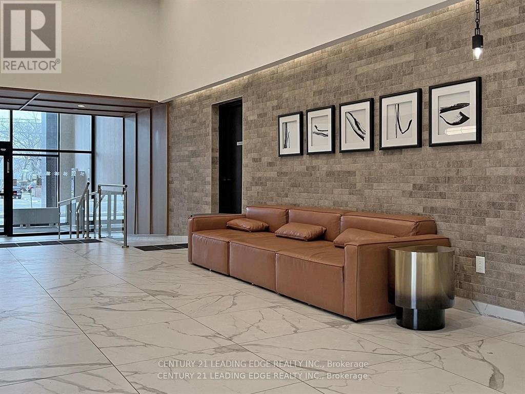 515 - 2300 St Clair Avenue W, Toronto, Ontario  M6N 0B3 - Photo 3 - W13809950