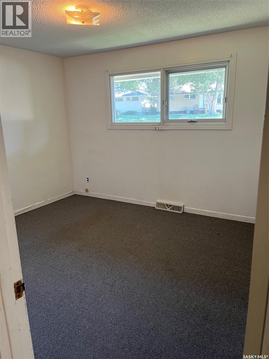 1906 First Street, Estevan, Saskatchewan  S4A 0H8 - Photo 8 - SK049013