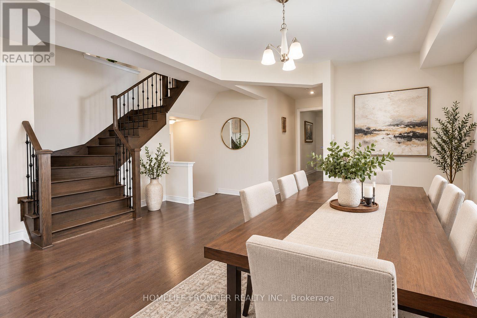 135 Ross Vennare Crescent, Vaughan, Ontario  L4H 4N2 - Photo 3 - N13808322