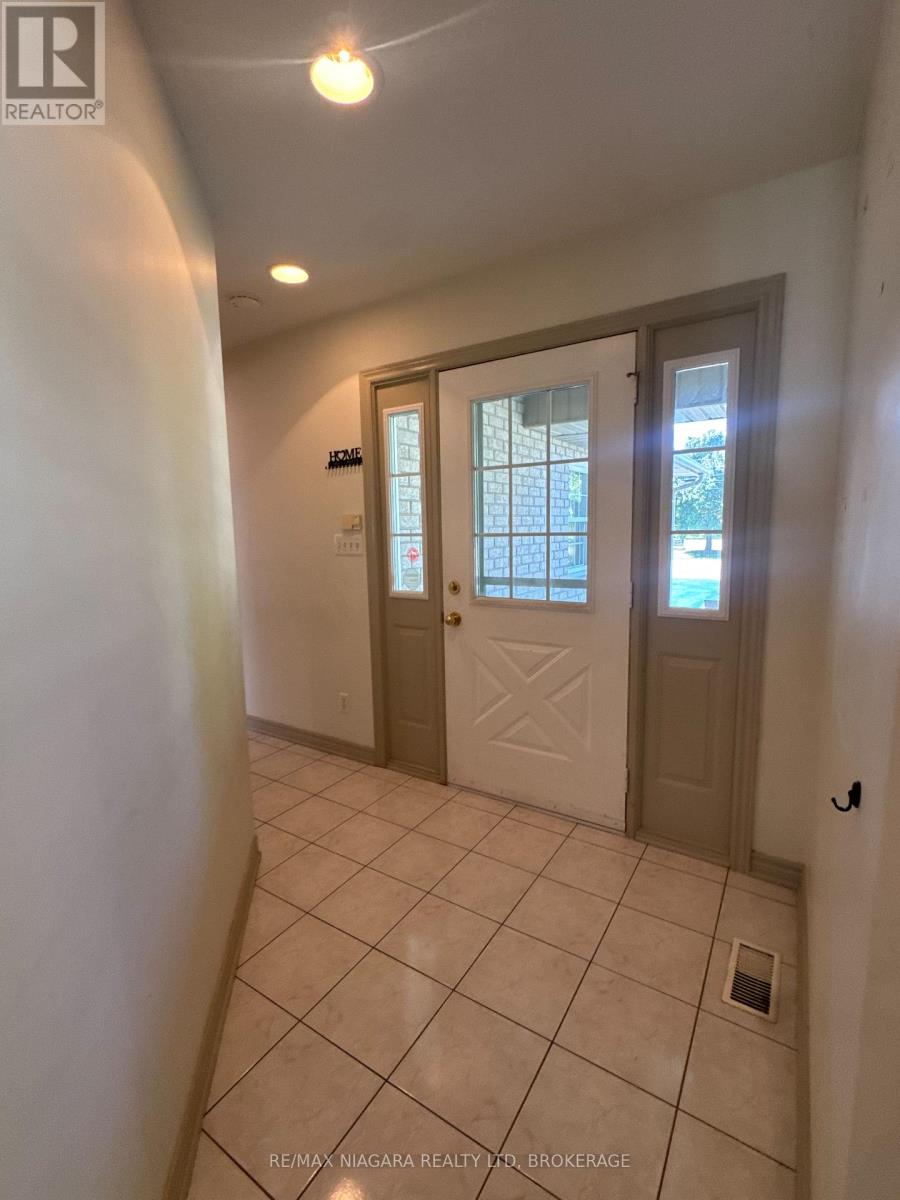 72 Ridge Road S, Fort Erie, Ontario  L0S 1B0 - Photo 3 - X13745666