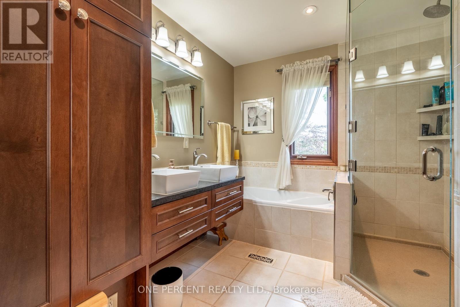 15 Marquette Drive, Kitchener, Ontario  N2P 2H2 - Photo 34 - X13809728