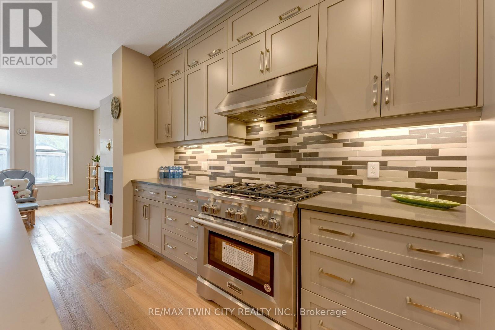 14 Marianne Dorn Trail Road, Kitchener, Ontario  N2R 0H4 - Photo 19 - X13809752