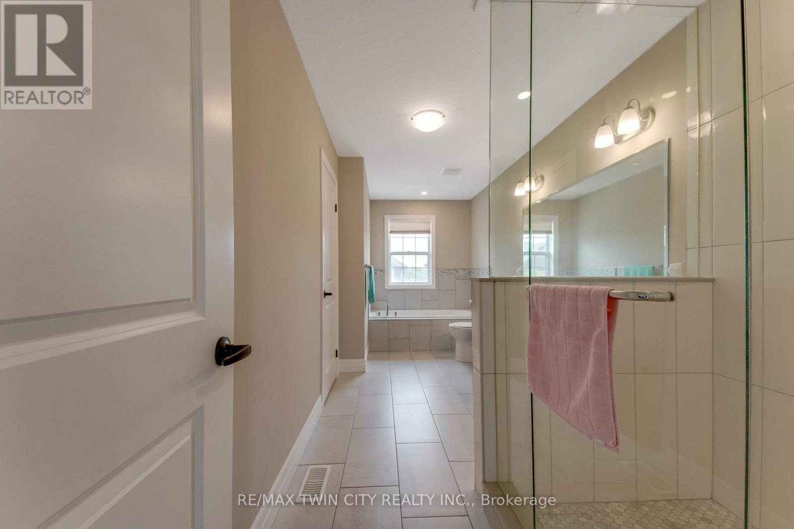 14 Marianne Dorn Trail Road, Kitchener, Ontario  N2R 0H4 - Photo 34 - X13809752