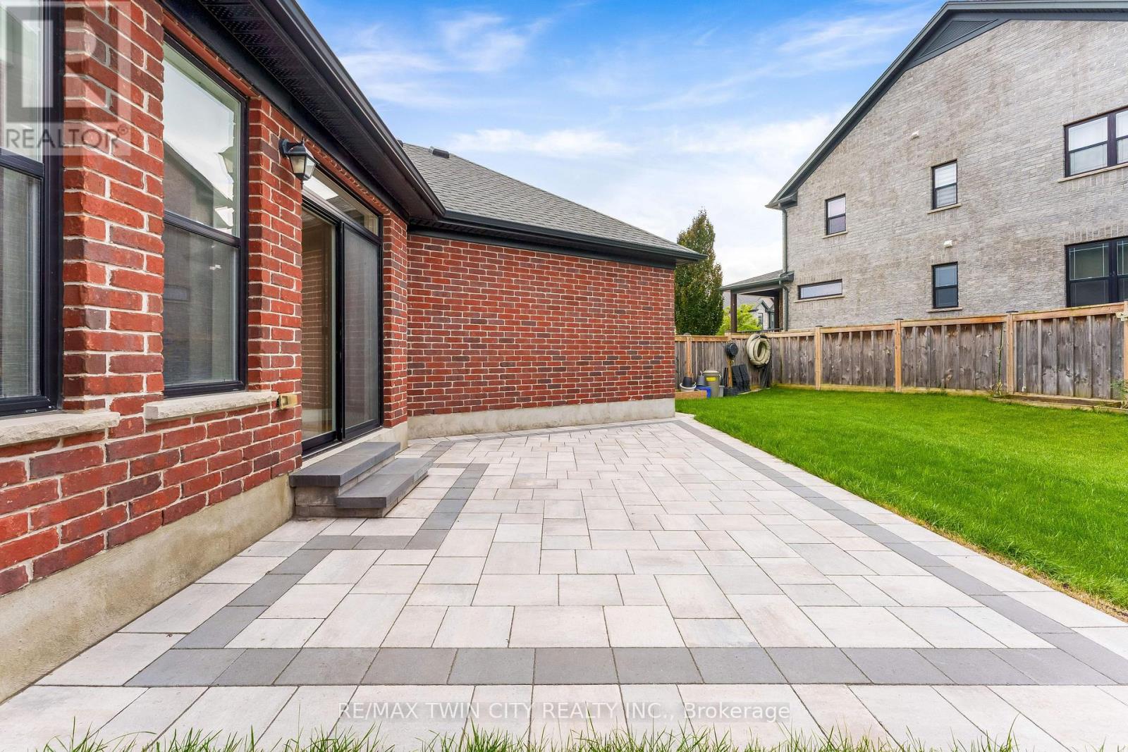 14 Marianne Dorn Trail Road, Kitchener, Ontario  N2R 0H4 - Photo 43 - X13809752