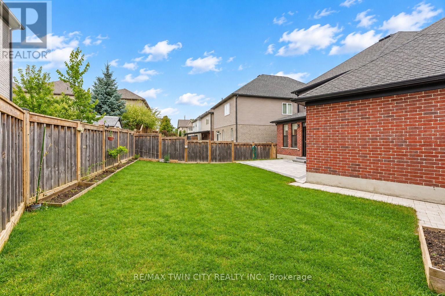 14 Marianne Dorn Trail Road, Kitchener, Ontario  N2R 0H4 - Photo 45 - X13809752