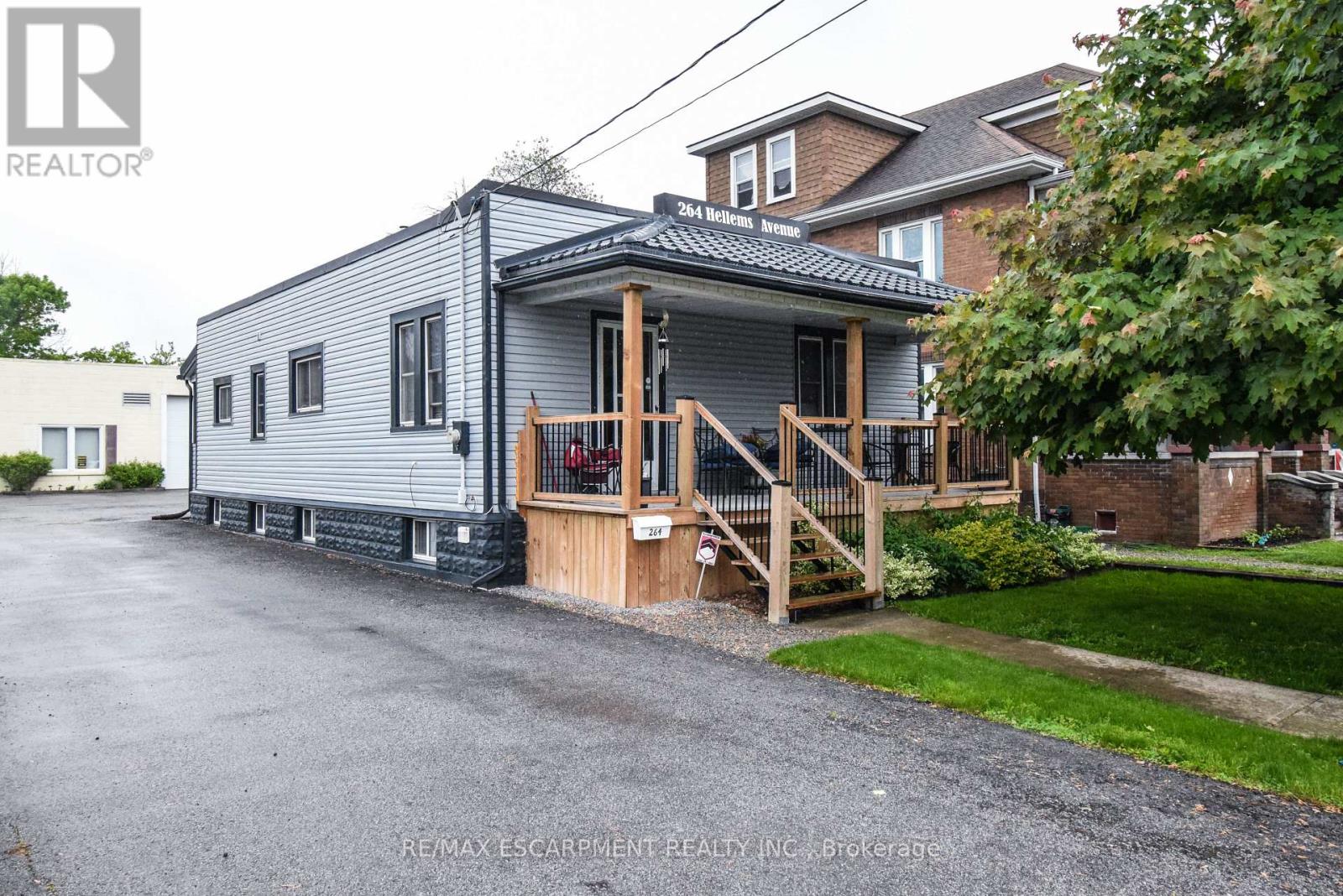 264 Hellems Avenue, Welland, Ontario  L3B 3B7 - Photo 1 - X13809850