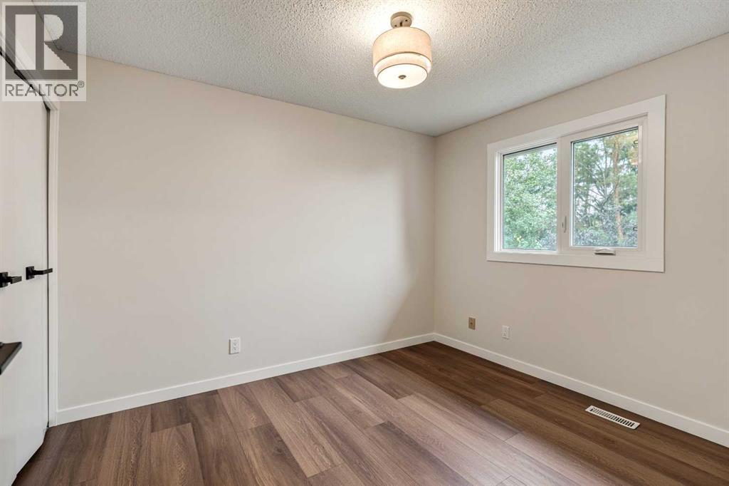 310 Kings Bay S, Lethbridge, Alberta  T1K 5G2 - Photo 34 - A2343964