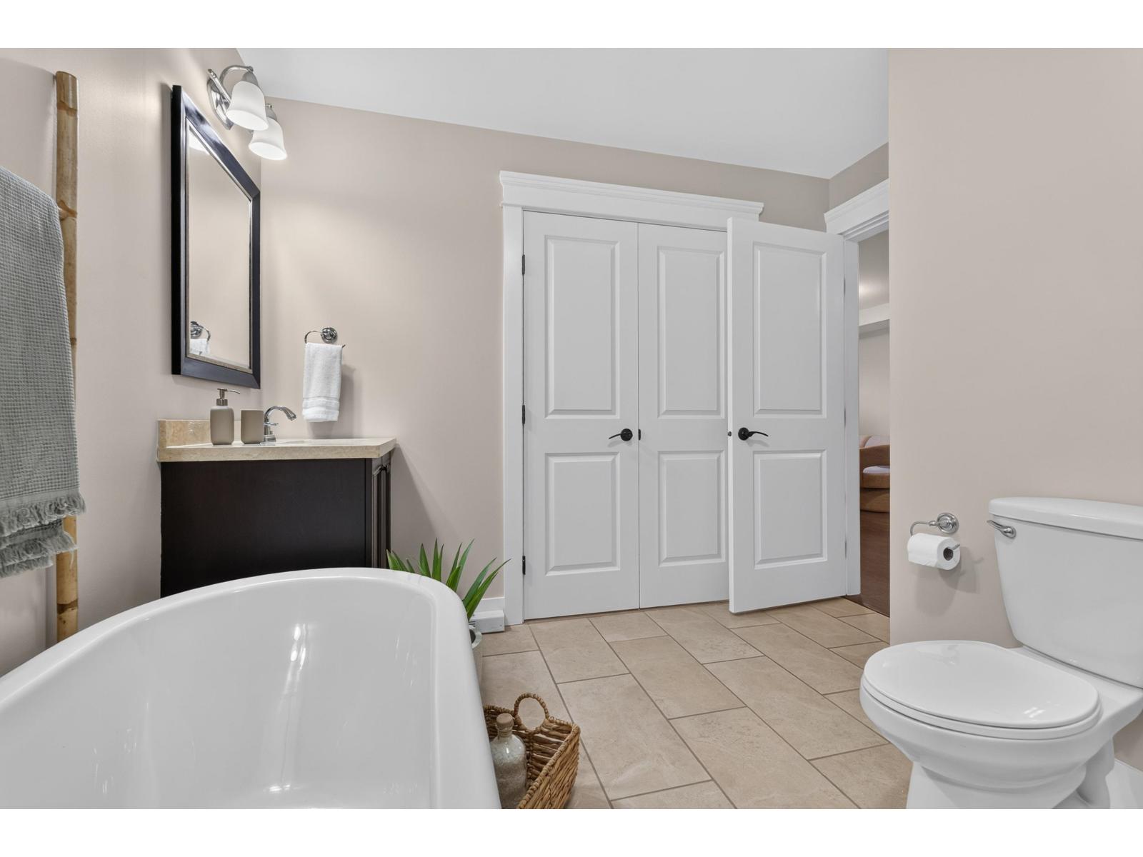 107 19530 65 Avenue, Surrey, British Columbia  V4N 6M1 - Photo 24 - R3167575
