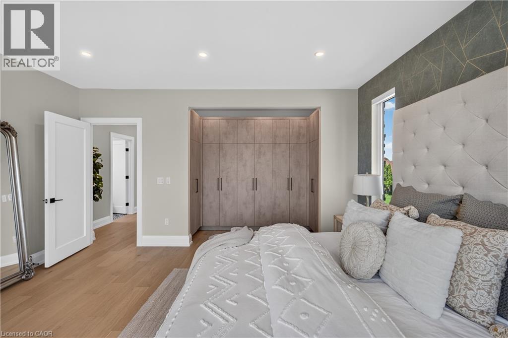 1047 Meredith Avenue, Mississauga, Ontario  L5E 2C6 - Photo 27 - 40864738