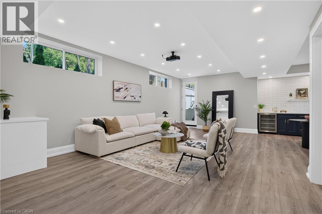 1047 Meredith Avenue, Mississauga, Ontario  L5E 2C6 - Photo 36 - 40864738