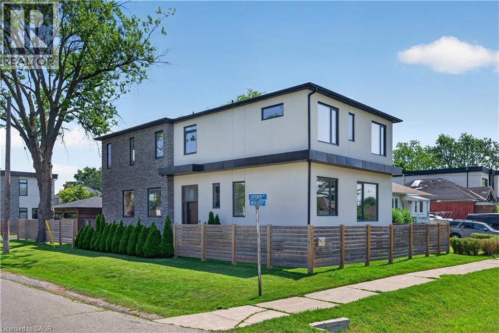 1047 Meredith Avenue, Mississauga, Ontario  L5E 2C6 - Photo 2 - 40864738
