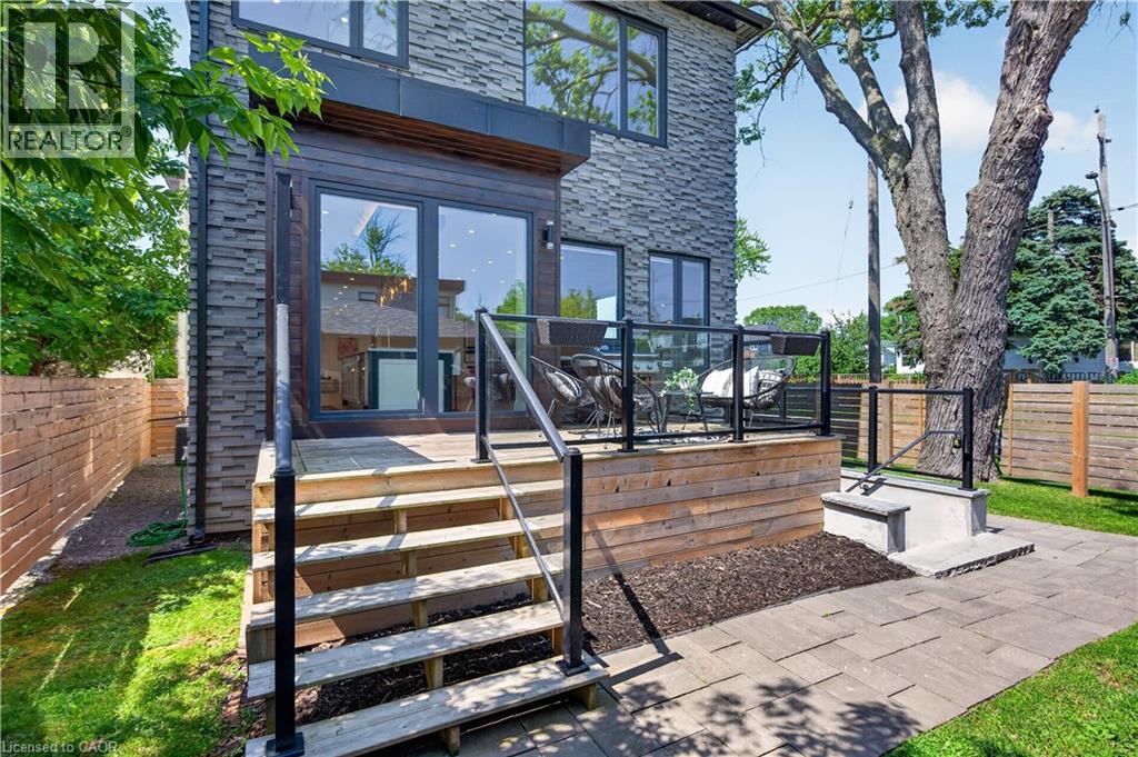 1047 Meredith Avenue, Mississauga, Ontario  L5E 2C6 - Photo 48 - 40864738