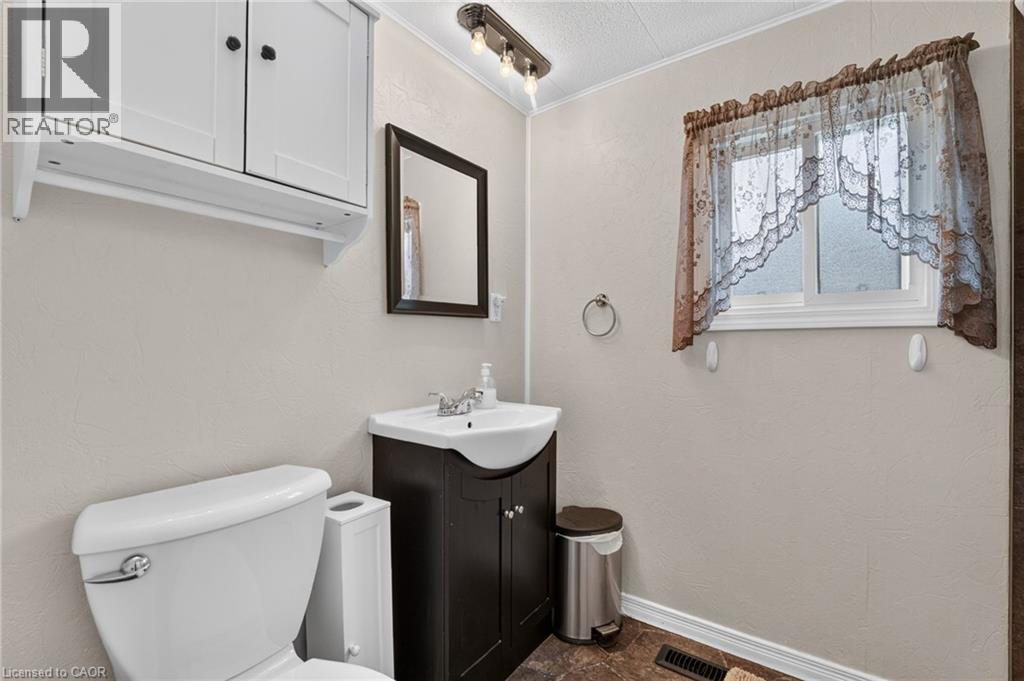 4588 Martha Lane, Beamsville, Ontario  L0R 1B1 - Photo 26 - 40864818
