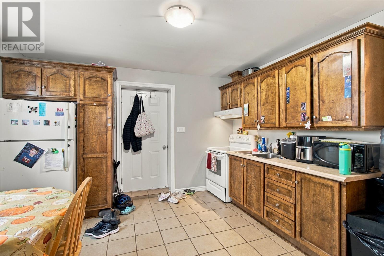 8 Crewe Place, Clarenville — photo 24